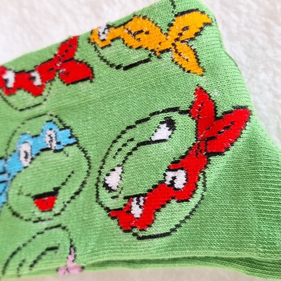 Teenage Mutant Ninja Turtles men's socks, fits shoe size 6-12 Nickelodeon - Picture 3 of 7